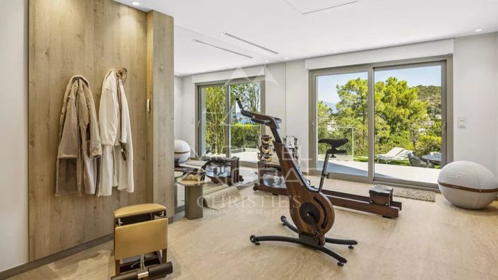 Image No.8-4 Bed House for sale