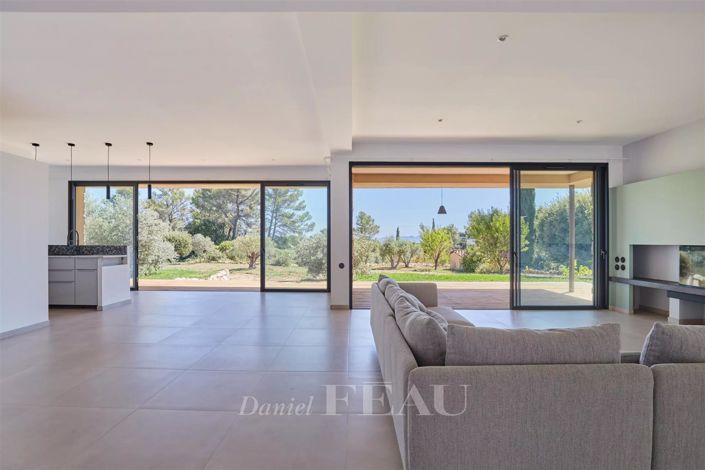 Image No.13-5 Bed House for sale