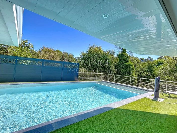 Image No.2-4 Bed House for sale