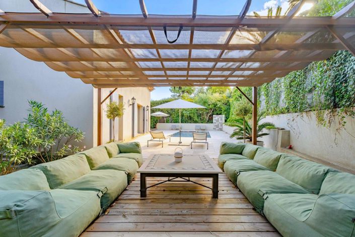 Image No.10-5 Bed House for sale