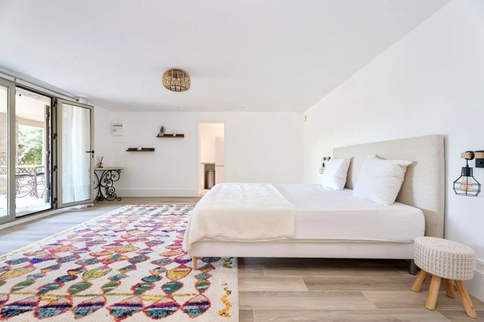 Image No.17-5 Bed House for sale