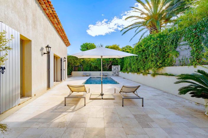 Image No.9-5 Bed House for sale