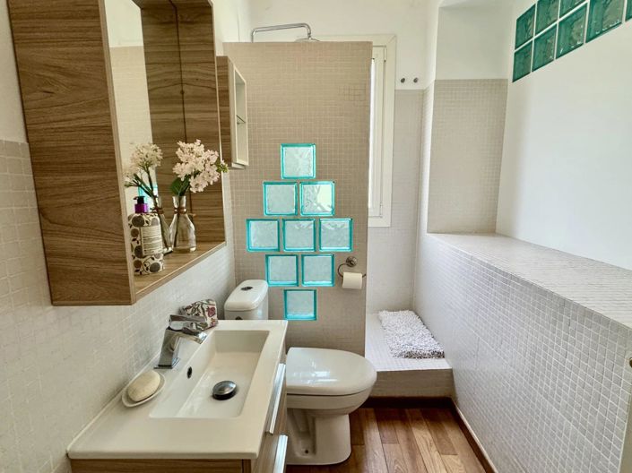 Image No.9-5 Bed House for sale