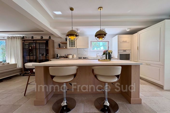 Image No.15-5 Bed House for sale