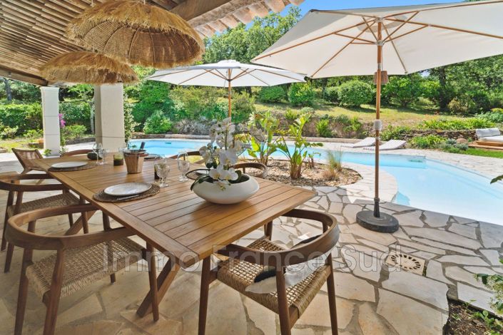 Image No.11-5 Bed House for sale