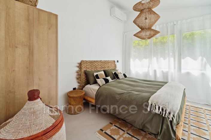 Image No.19-5 Bed House for sale