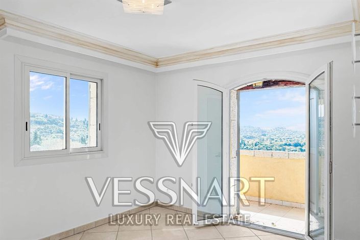 Image No.6-3 Bed House for sale