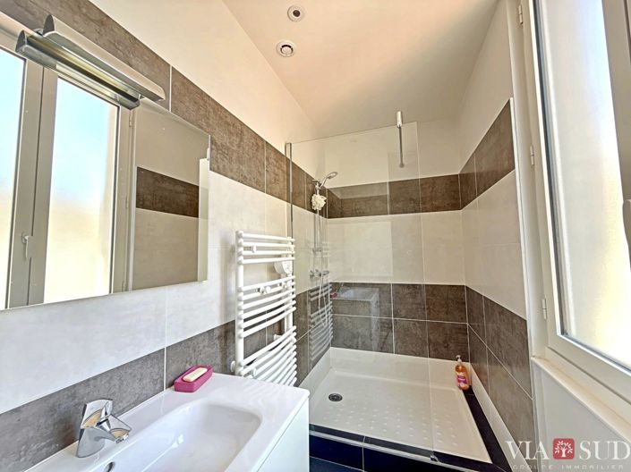 Image No.9-3 Bed House for sale