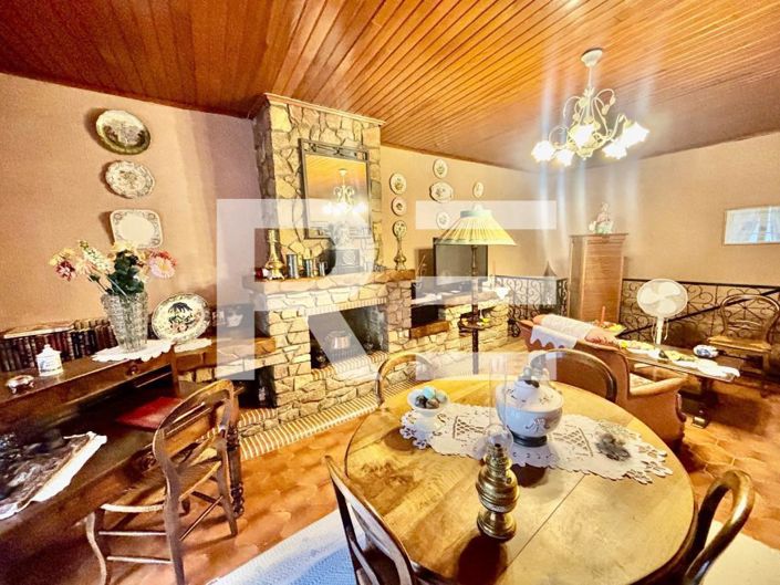 Image No.4-2 Bed House for sale