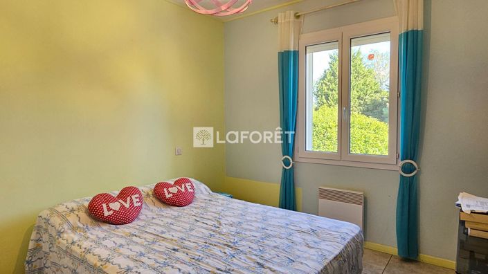 Image No.14-3 Bed House for sale