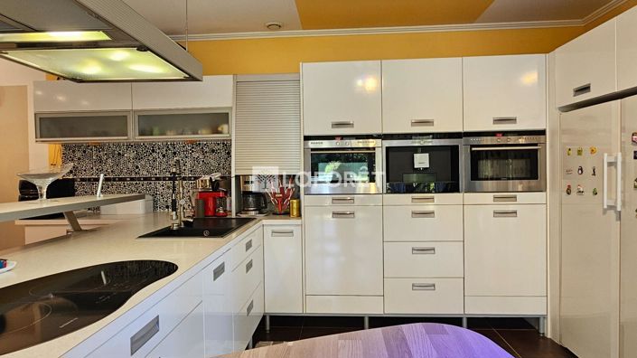 Image No.6-3 Bed House for sale