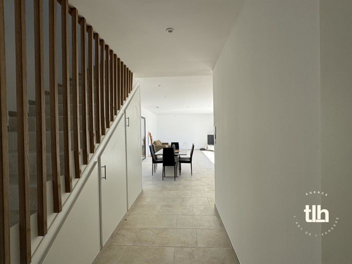 Image No.6-4 Bed House for sale