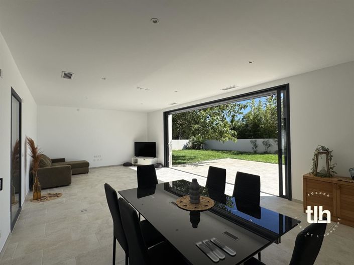 Image No.8-4 Bed House for sale