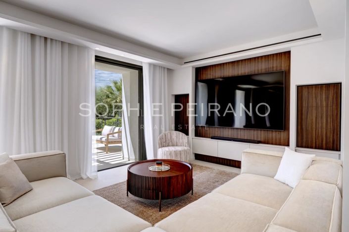 Image No.4-5 Bed House for sale