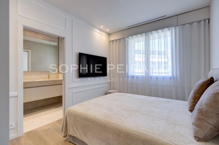 Image No.9-5 Bed House for sale