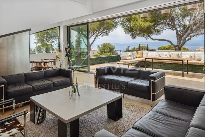 Image No.2-5 Bed House for sale