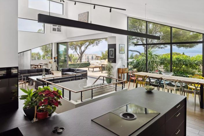 Image No.3-5 Bed House for sale