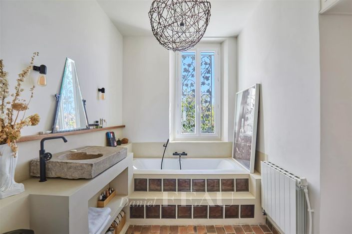 Image No.11-3 Bed House for sale