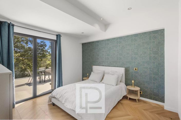 Image No.15-5 Bed House for sale