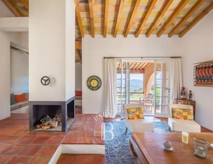 Image No.3-5 Bed House for sale