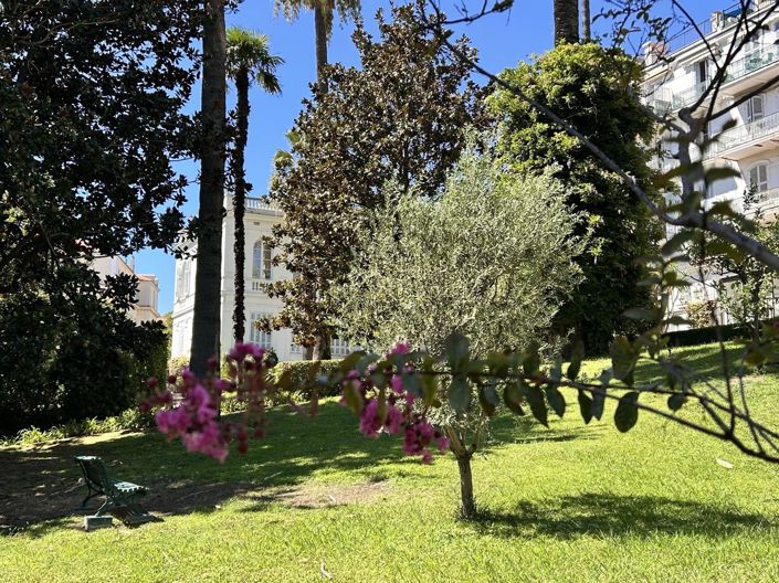 Image No.24-2 Bed Apartment for sale