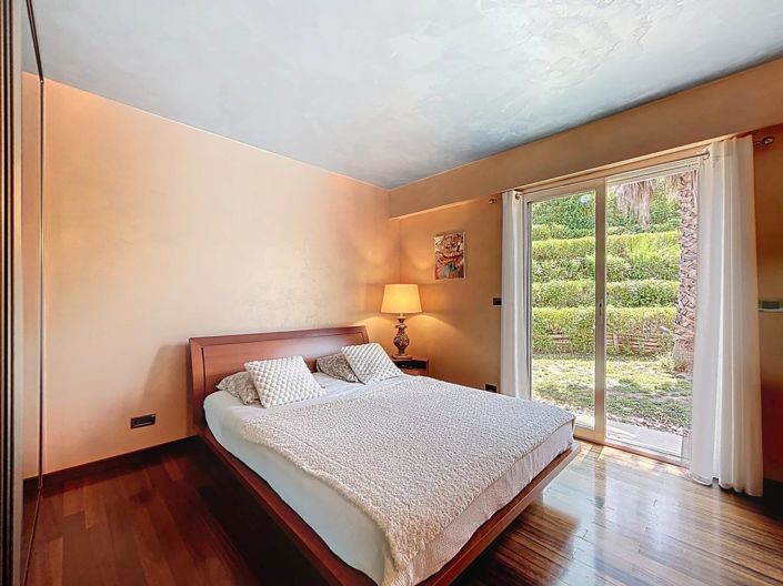 Image No.13-3 Bed House for sale