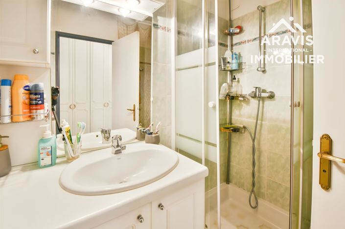 Image No.10-3 Bed Apartment for sale