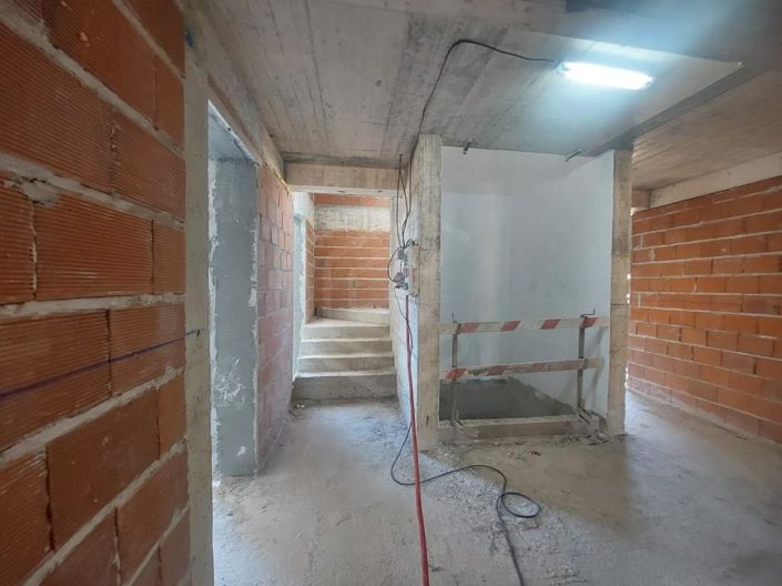 Image No.36-3 Bed Apartment for sale