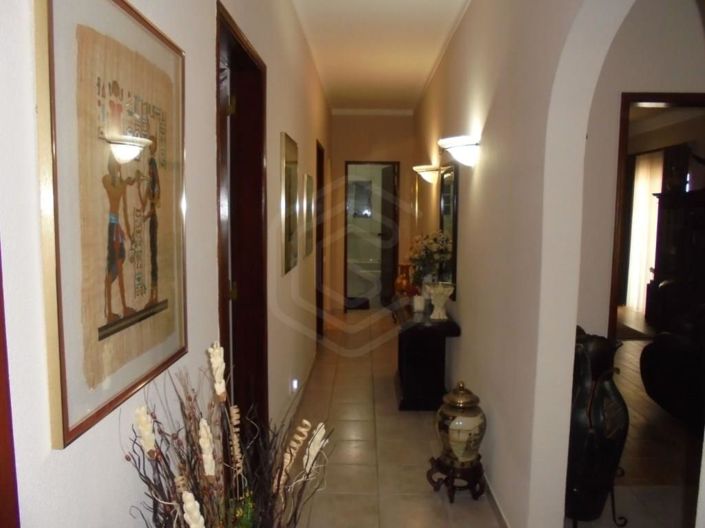 Image No.20-4 Bed House for sale