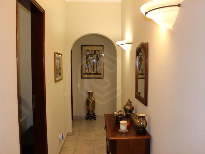 Image No.25-4 Bed House for sale