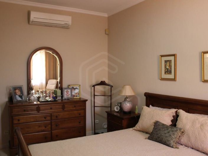 Image No.26-4 Bed House for sale