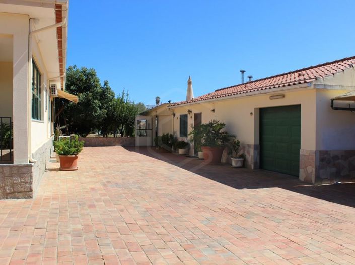 Image No.5-4 Bed House for sale