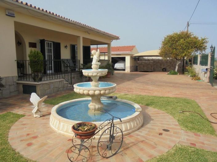 Image No.8-4 Bed House for sale