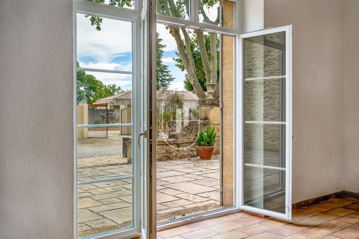 Image No.13-6 Bed House for sale