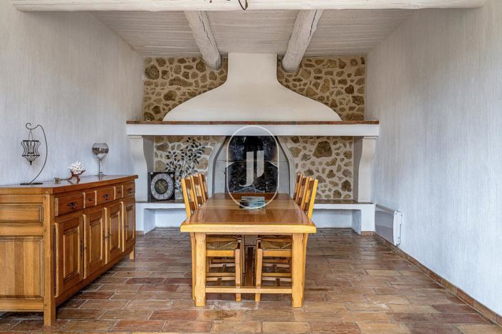 Image No.7-6 Bed House for sale