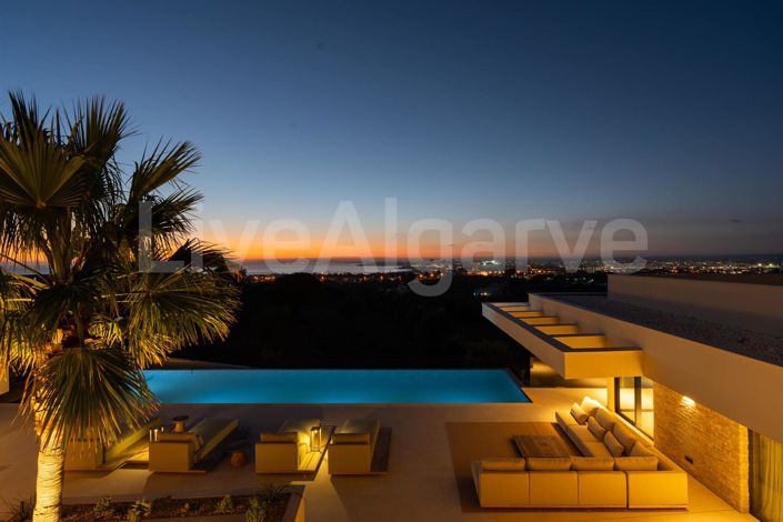 Image No.13-5 Bed House for sale