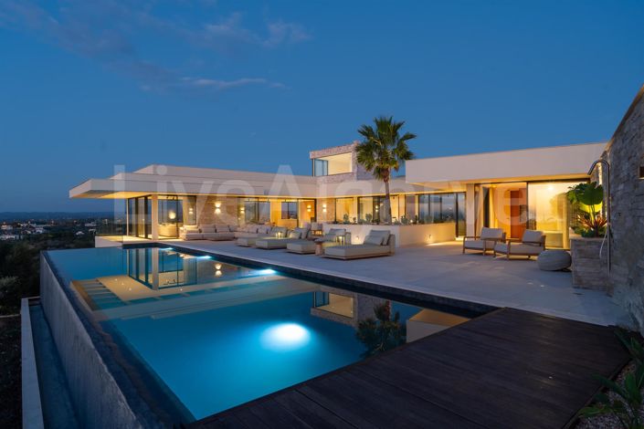 Image No.17-5 Bed House for sale