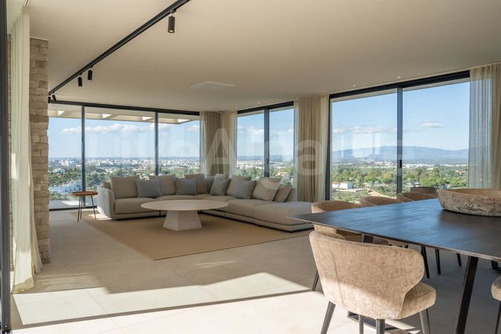 Image No.30-5 Bed House for sale