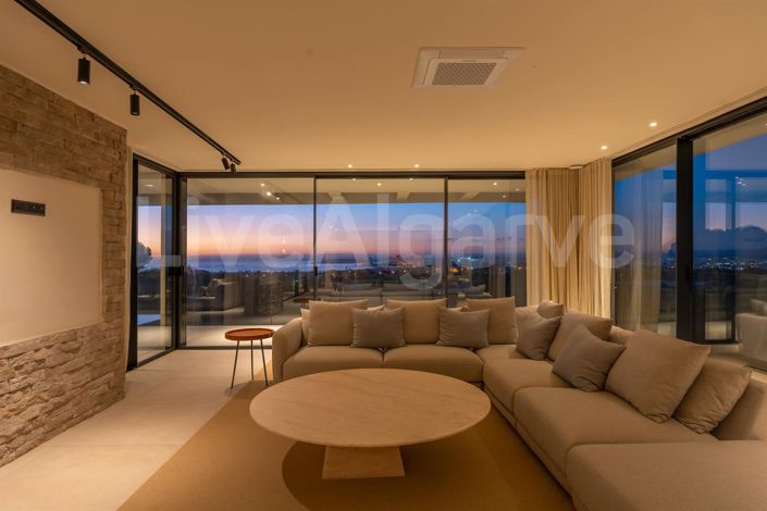 Image No.32-5 Bed House for sale