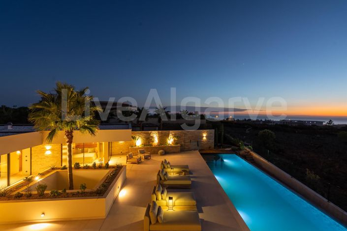 Image No.44-5 Bed House for sale