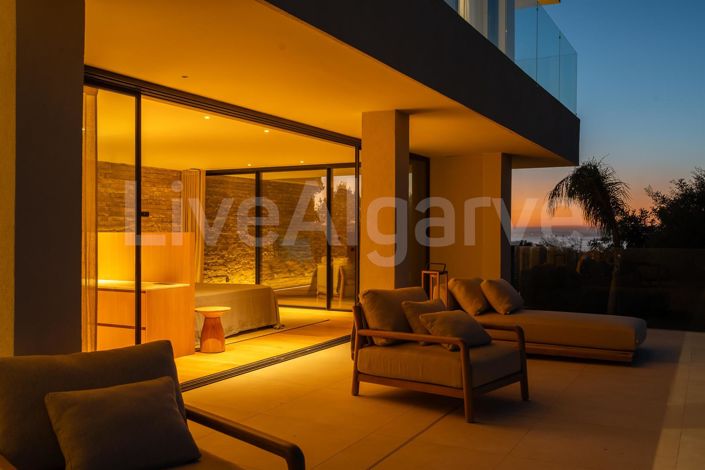 Image No.52-5 Bed House for sale