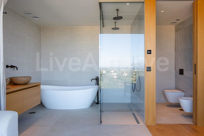 Image No.58-5 Bed House for sale