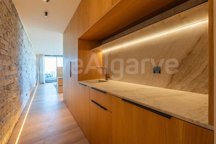 Image No.60-5 Bed House for sale