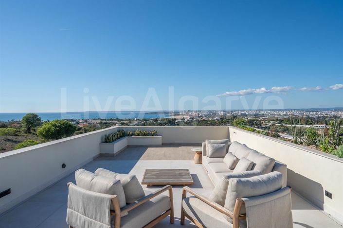 Image No.62-5 Bed House for sale