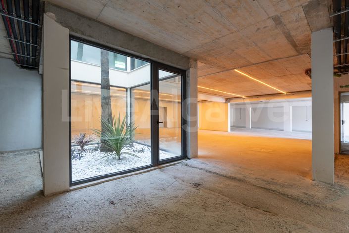 Image No.66-5 Bed House for sale