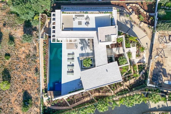 Image No.69-5 Bed House for sale