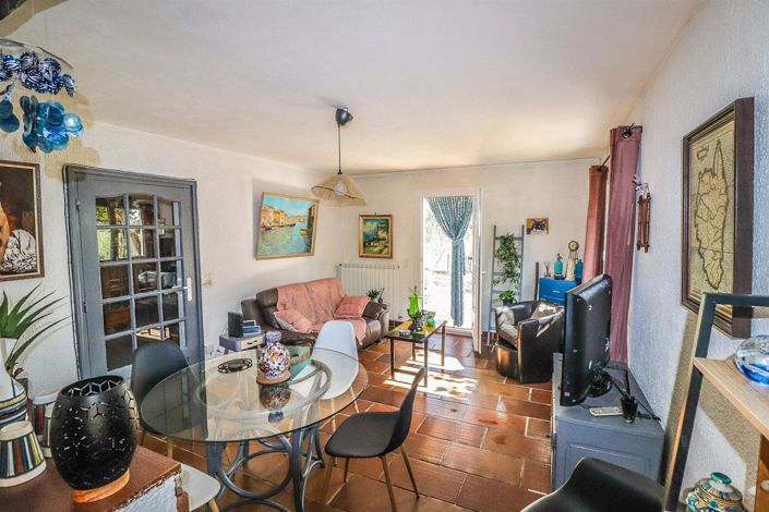 Image No.24-5 Bed House for sale