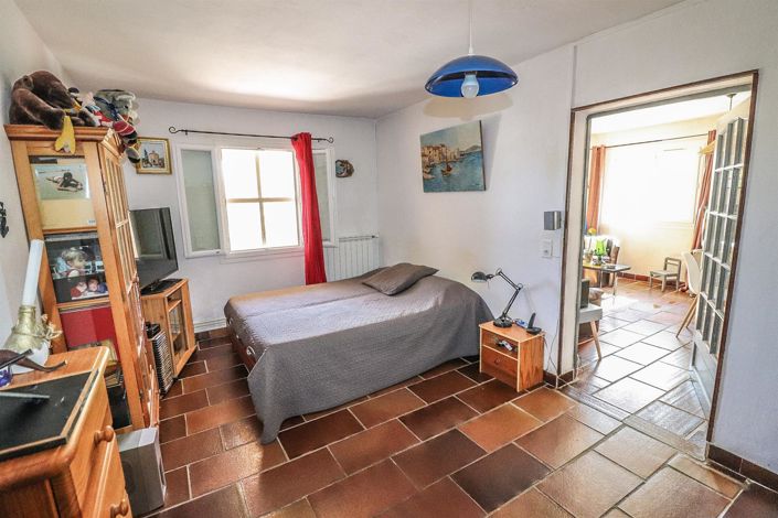 Image No.27-5 Bed House for sale