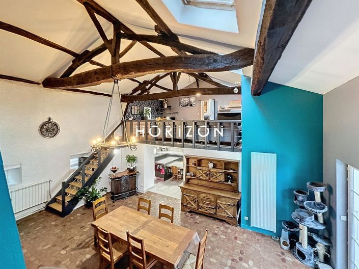 Image No.1-4 Bed House for sale