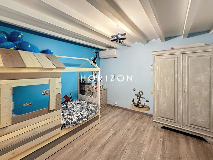 Image No.17-4 Bed House for sale